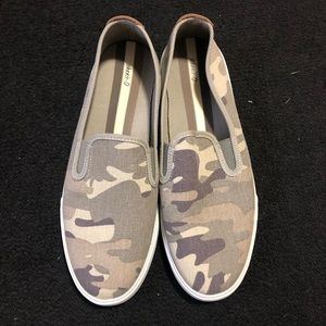 Johnny-0 Cam Stealth slip one size 11